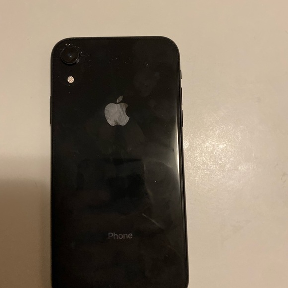 iPhone XR 64gb Rogers - Picture 4 of 6